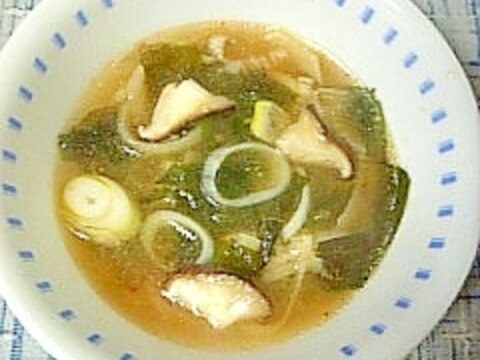 ☆椎茸長葱若芽キムチ味噌スープ☆